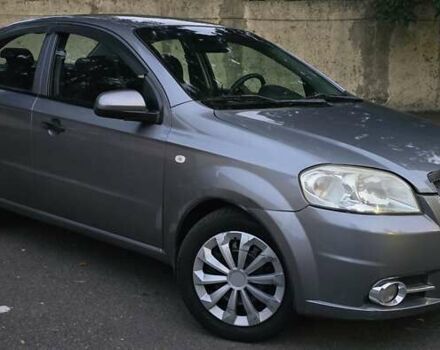 Серый Шевроле Авео, объемом двигателя 1.5 л и пробегом 210 тыс. км за 3500 $, фото 2 на Automoto.ua