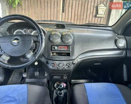 Серый Шевроле Авео, объемом двигателя 1.5 л и пробегом 270 тыс. км за 2500 $, фото 1 на Automoto.ua
