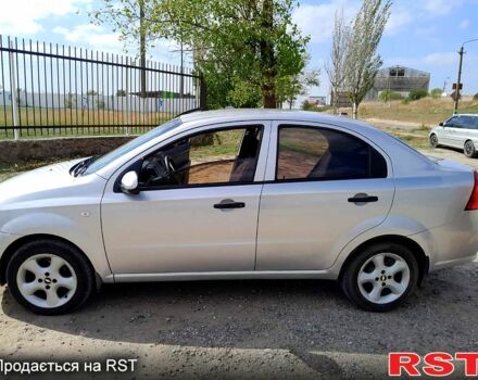 Серый Шевроле Авео, объемом двигателя 1.5 л и пробегом 315 тыс. км за 3700 $, фото 1 на Automoto.ua