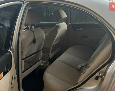 Сірий Шевроле Авео, об'ємом двигуна 1.6 л та пробігом 160 тис. км за 4200 $, фото 6 на Automoto.ua