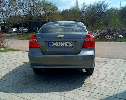 Серый Шевроле Авео, объемом двигателя 15 л и пробегом 250 тыс. км за 3500 $, фото 2 на Automoto.ua
