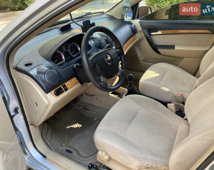 Серый Шевроле Авео, объемом двигателя 1.6 л и пробегом 336 тыс. км за 3750 $, фото 7 на Automoto.ua