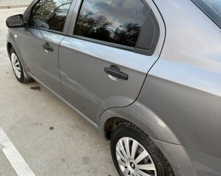 Серый Шевроле Авео, объемом двигателя 1.5 л и пробегом 350 тыс. км за 3200 $, фото 3 на Automoto.ua