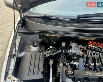 Сірий Шевроле Авео, об'ємом двигуна 1.5 л та пробігом 236 тис. км за 3750 $, фото 15 на Automoto.ua