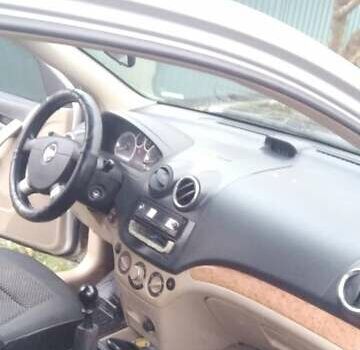 Сірий Шевроле Авео, об'ємом двигуна 1.6 л та пробігом 295 тис. км за 1800 $, фото 11 на Automoto.ua