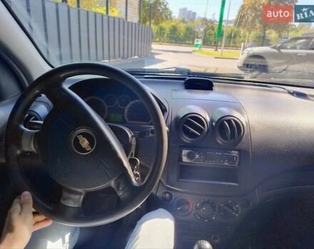 Серый Шевроле Авео, объемом двигателя 1.5 л и пробегом 543 тыс. км за 2681 $, фото 2 на Automoto.ua