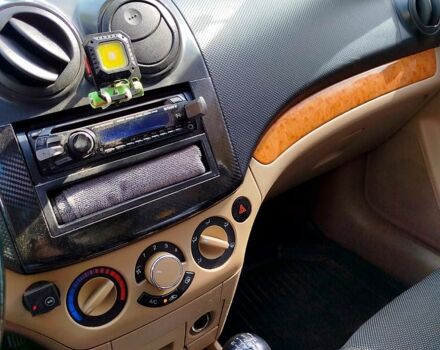 Серый Шевроле Авео, объемом двигателя 1.6 л и пробегом 188 тыс. км за 4500 $, фото 2 на Automoto.ua