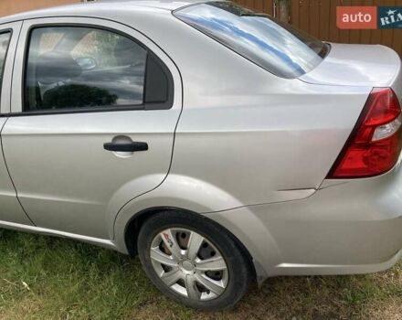 Серый Шевроле Авео, объемом двигателя 1.5 л и пробегом 210 тыс. км за 3800 $, фото 2 на Automoto.ua