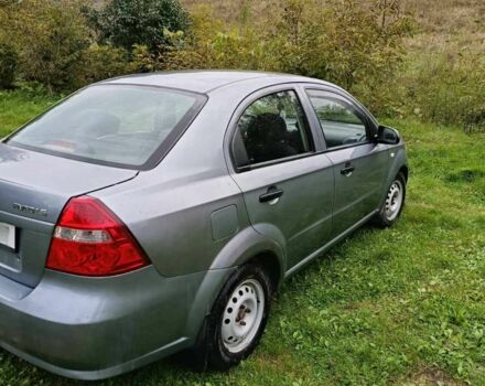 Серый Шевроле Авео, объемом двигателя 1.5 л и пробегом 150 тыс. км за 3000 $, фото 2 на Automoto.ua
