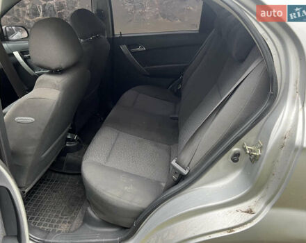 Серый Шевроле Авео, объемом двигателя 1.4 л и пробегом 170 тыс. км за 2500 $, фото 24 на Automoto.ua