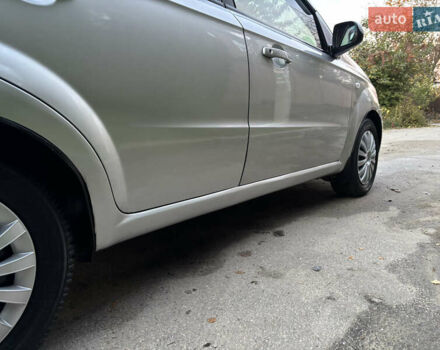 Сірий Шевроле Авео, об'ємом двигуна 1.6 л та пробігом 148 тис. км за 4550 $, фото 10 на Automoto.ua