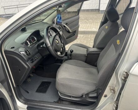 Сірий Шевроле Авео, об'ємом двигуна 1.5 л та пробігом 280 тис. км за 2750 $, фото 11 на Automoto.ua