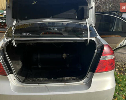 Сірий Шевроле Авео, об'ємом двигуна 1.6 л та пробігом 160 тис. км за 4200 $, фото 3 на Automoto.ua