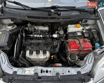 Серый Шевроле Авео, объемом двигателя 1.5 л и пробегом 257 тыс. км за 3500 $, фото 12 на Automoto.ua