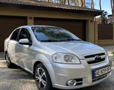 Серый Шевроле Авео, объемом двигателя 1.6 л и пробегом 300 тыс. км за 3650 $, фото 1 на Automoto.ua
