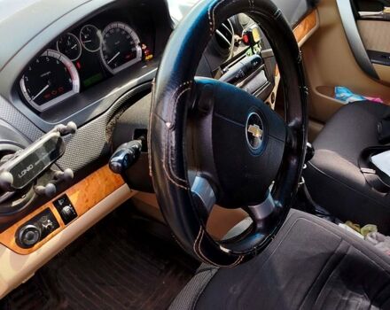 Серый Шевроле Авео, объемом двигателя 1.6 л и пробегом 188 тыс. км за 4500 $, фото 3 на Automoto.ua