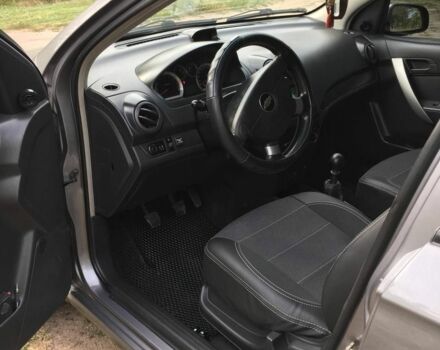 Серый Шевроле Авео, объемом двигателя 1.5 л и пробегом 136 тыс. км за 5000 $, фото 4 на Automoto.ua