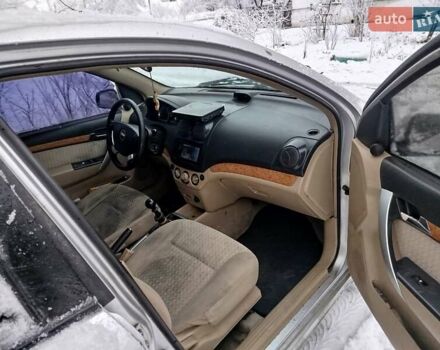 Сірий Шевроле Авео, об'ємом двигуна 1.6 л та пробігом 650 тис. км за 2200 $, фото 6 на Automoto.ua