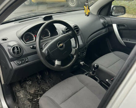 Сірий Шевроле Авео, об'ємом двигуна 1.5 л та пробігом 250 тис. км за 2999 $, фото 10 на Automoto.ua