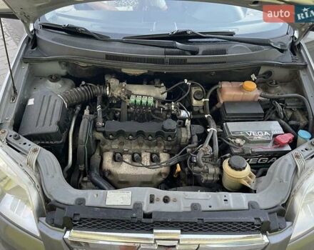 Сірий Шевроле Авео, об'ємом двигуна 1.5 л та пробігом 95 тис. км за 4100 $, фото 5 на Automoto.ua