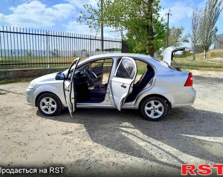 Серый Шевроле Авео, объемом двигателя 1.5 л и пробегом 315 тыс. км за 3700 $, фото 4 на Automoto.ua