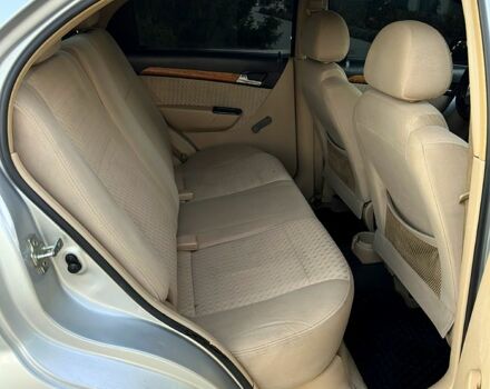 Сірий Шевроле Авео, об'ємом двигуна 1.6 л та пробігом 260 тис. км за 2700 $, фото 5 на Automoto.ua