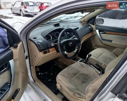 Сірий Шевроле Авео, об'ємом двигуна 1.6 л та пробігом 650 тис. км за 2200 $, фото 5 на Automoto.ua