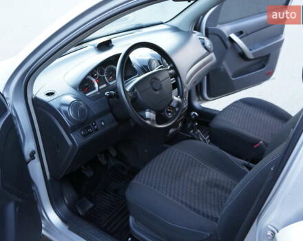 Серый Шевроле Авео, объемом двигателя 1.5 л и пробегом 205 тыс. км за 3500 $, фото 2 на Automoto.ua