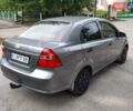 Серый Шевроле Авео, объемом двигателя 1.5 л и пробегом 350 тыс. км за 3300 $, фото 3 на Automoto.ua