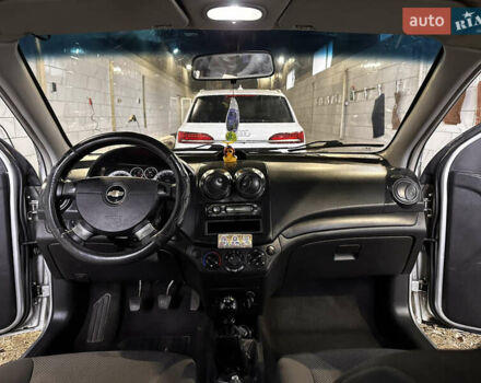 Серый Шевроле Авео, объемом двигателя 1.5 л и пробегом 257 тыс. км за 3500 $, фото 15 на Automoto.ua