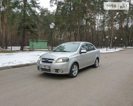 Серый Шевроле Авео, объемом двигателя 1.6 л и пробегом 172 тыс. км за 3900 $, фото 1 на Automoto.ua