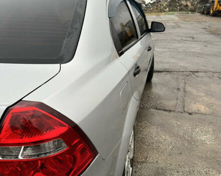 Сірий Шевроле Авео, об'ємом двигуна 1.5 л та пробігом 245 тис. км за 3500 $, фото 10 на Automoto.ua