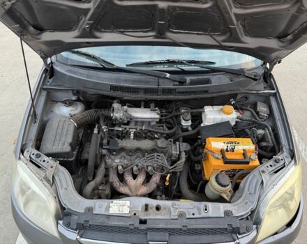 Серый Шевроле Авео, объемом двигателя 1.5 л и пробегом 350 тыс. км за 3200 $, фото 6 на Automoto.ua