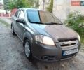 Серый Шевроле Авео, объемом двигателя 1.5 л и пробегом 300 тыс. км за 2400 $, фото 1 на Automoto.ua