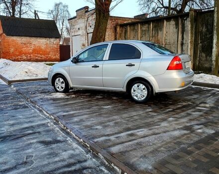 Сірий Шевроле Авео, об'ємом двигуна 1.5 л та пробігом 215 тис. км за 3950 $, фото 4 на Automoto.ua