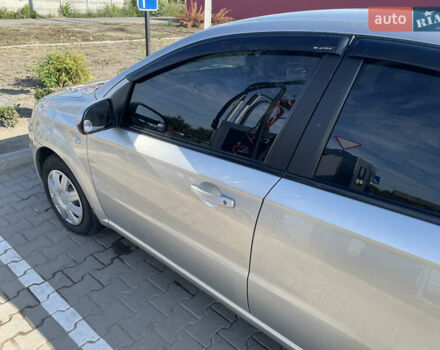 Сірий Шевроле Авео, об'ємом двигуна 1.6 л та пробігом 193 тис. км за 4100 $, фото 13 на Automoto.ua