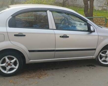 Серый Шевроле Авео, объемом двигателя 1.5 л и пробегом 296 тыс. км за 3499 $, фото 2 на Automoto.ua