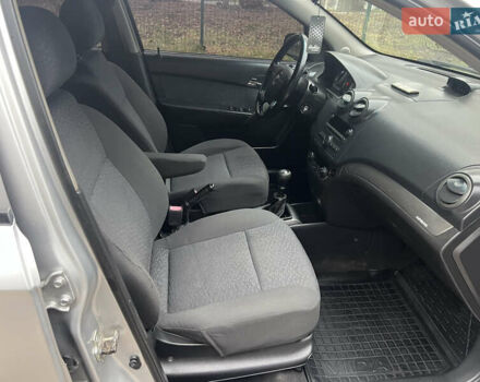Сірий Шевроле Авео, об'ємом двигуна 1.4 л та пробігом 170 тис. км за 2999 $, фото 21 на Automoto.ua