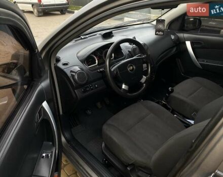Серый Шевроле Авео, объемом двигателя 1.5 л и пробегом 393 тыс. км за 2850 $, фото 5 на Automoto.ua