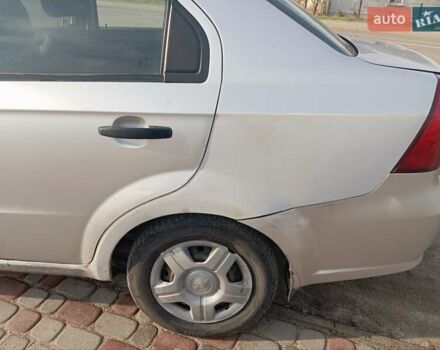 Сірий Шевроле Авео, об'ємом двигуна 1.5 л та пробігом 322 тис. км за 2300 $, фото 4 на Automoto.ua