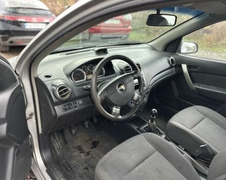 Серый Шевроле Авео, объемом двигателя 1.5 л и пробегом 250 тыс. км за 2450 $, фото 4 на Automoto.ua