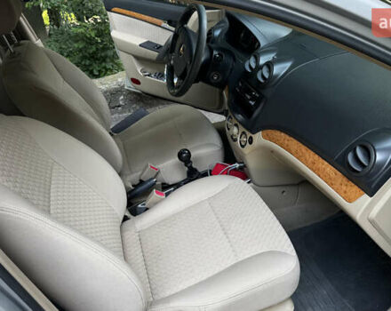 Серый Шевроле Авео, объемом двигателя 1.6 л и пробегом 203 тыс. км за 3700 $, фото 5 на Automoto.ua