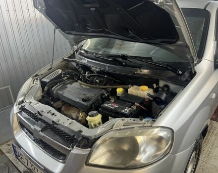 Серый Шевроле Авео, объемом двигателя 1.6 л и пробегом 240 тыс. км за 2700 $, фото 4 на Automoto.ua