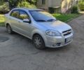 Серый Шевроле Авео, объемом двигателя 1.6 л и пробегом 310 тыс. км за 3100 $, фото 1 на Automoto.ua