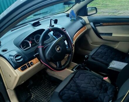 Серый Шевроле Авео, объемом двигателя 1.6 л и пробегом 276 тыс. км за 3200 $, фото 4 на Automoto.ua