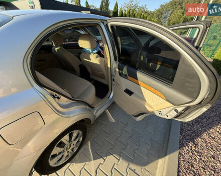 Сірий Шевроле Авео, об'ємом двигуна 1.6 л та пробігом 234 тис. км за 4300 $, фото 10 на Automoto.ua