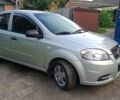 Серый Шевроле Авео, объемом двигателя 1.5 л и пробегом 267 тыс. км за 3200 $, фото 1 на Automoto.ua