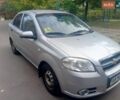 Серый Шевроле Авео, объемом двигателя 1.5 л и пробегом 329 тыс. км за 2950 $, фото 1 на Automoto.ua