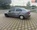 Серый Шевроле Авео, объемом двигателя 1.5 л и пробегом 320 тыс. км за 2300 $, фото 2 на Automoto.ua