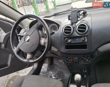 Серый Шевроле Авео, объемом двигателя 1.5 л и пробегом 205 тыс. км за 3300 $, фото 3 на Automoto.ua
